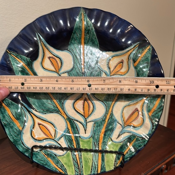 E. Ortiz Pottery. Cala Lillies Dish/Pie Plate Handmade - Picture 6 of 7